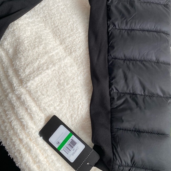 GUESS Puffcoat - Picture 2 of 4